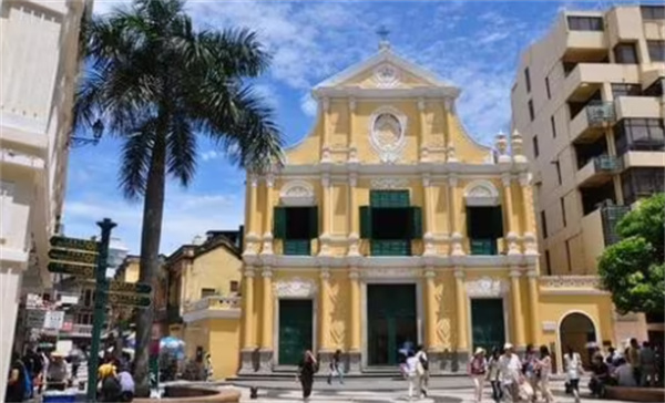 打開(kāi)澳門全年免費(fèi)精準(zhǔn)資料,最新答案詮釋說(shuō)明_CFJ23.515全球版