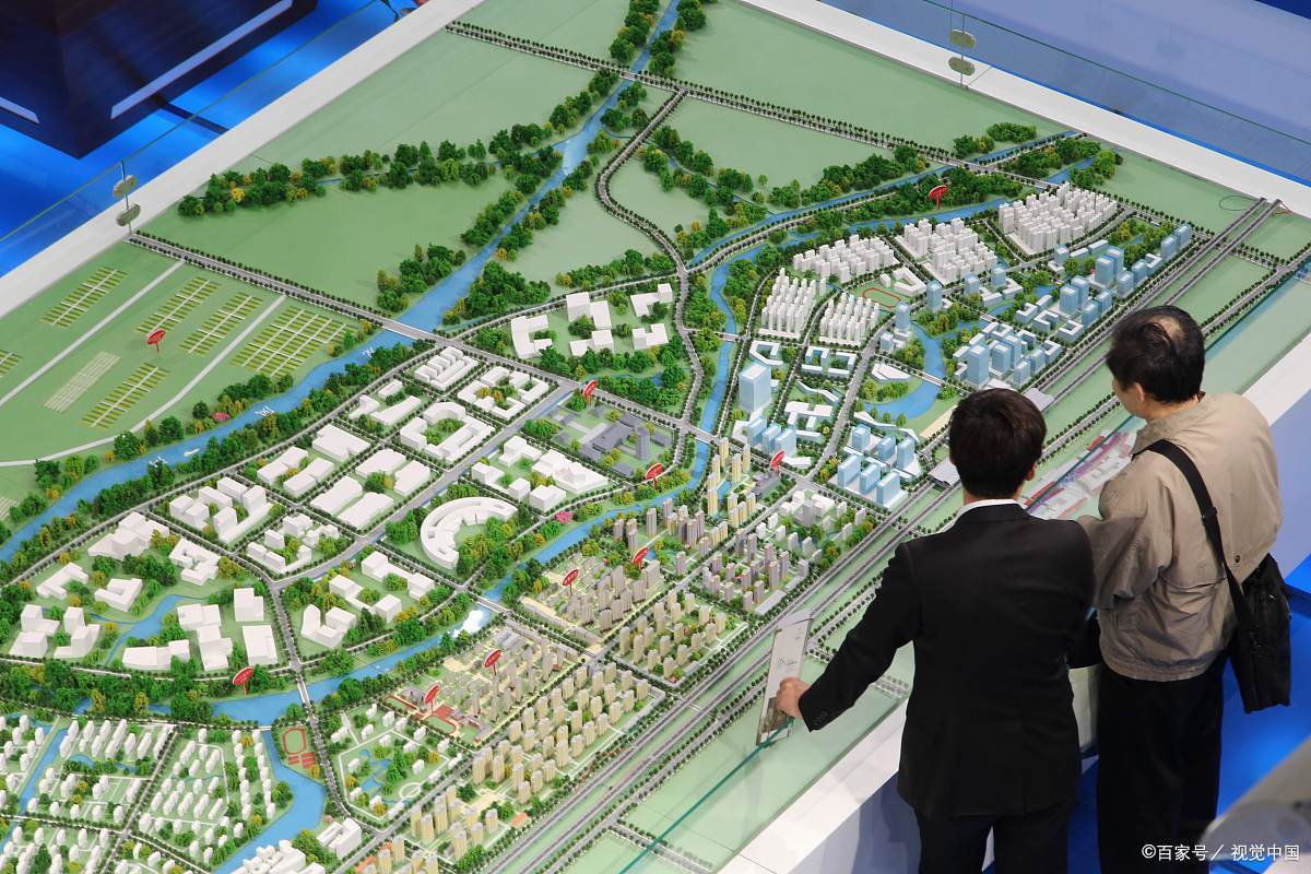 明覺2024最新規(guī)劃，家的溫馨與友情紐帶，未來生活的奇妙展望