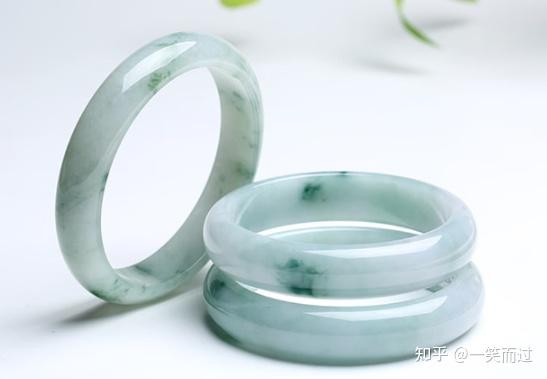 2024最新款手鐲,探秘小巷中的寶藏，2024最新款手鐲