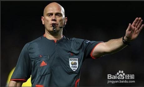 最新足球裁判手勢圖解，小裁判的日常趣事與友情紐帶，揭秘足球裁判手勢的魅力