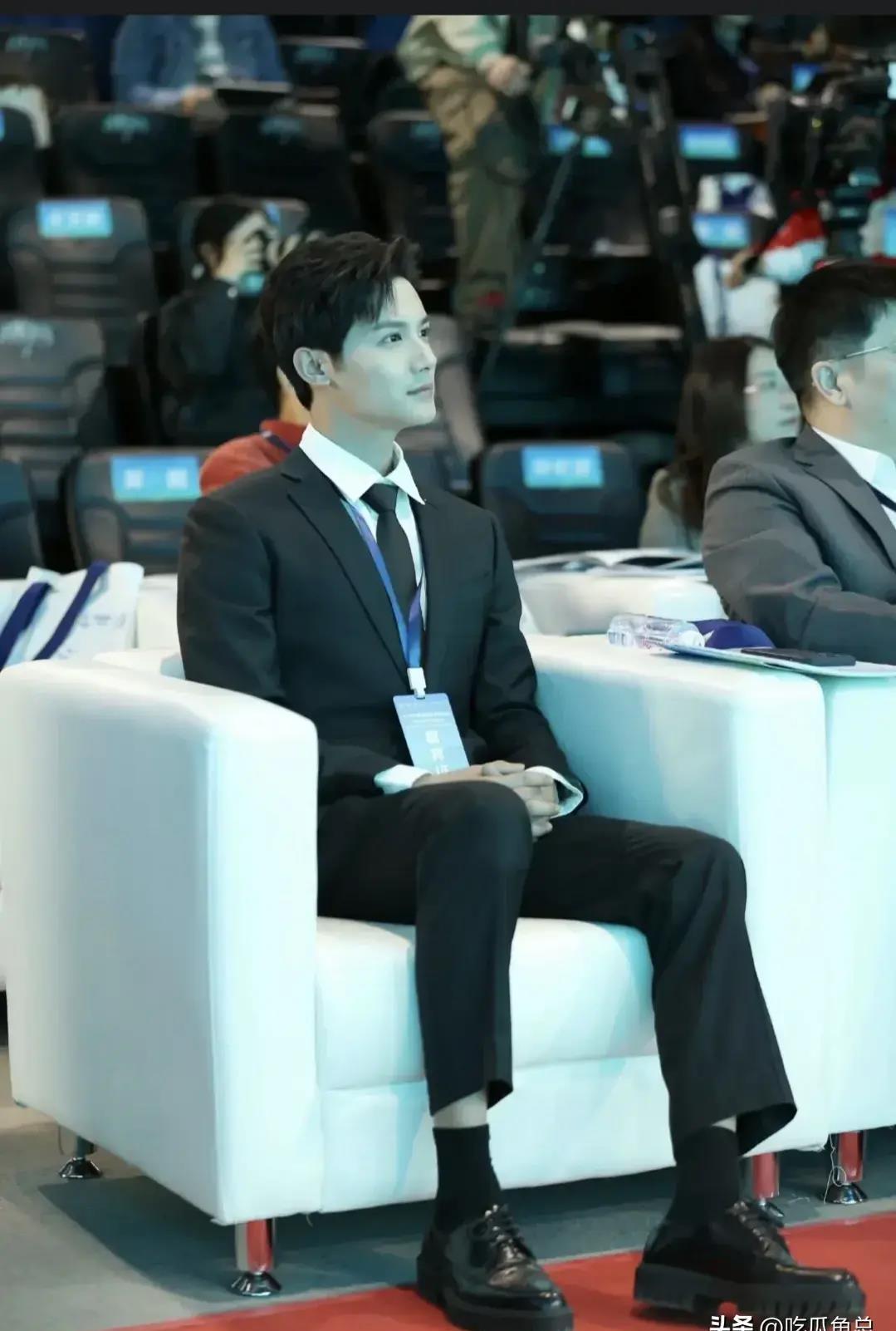 ??男士最新發(fā)型潮流趨勢大解密，2024男士最新發(fā)型圖片??