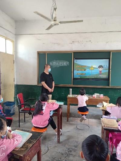 唐河貼吧最新交通事故深度分析與觀點(diǎn)闡述，事故原因及影響探討