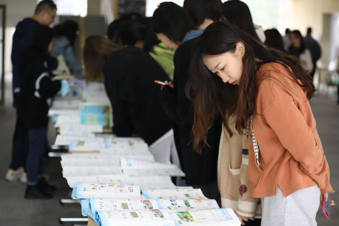 互動作業(yè)最新版本下載指南，輕松獲取最新學(xué)習(xí)資源