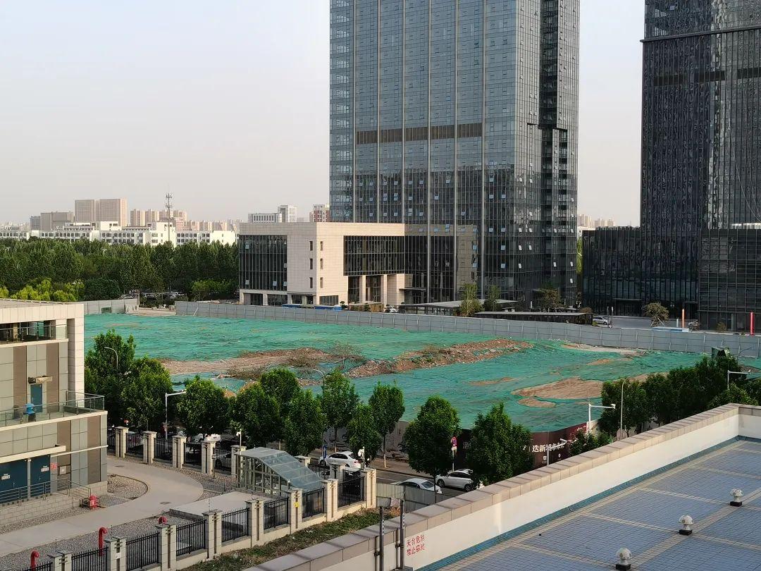 明發(fā)世貿中心，日常溫馨與友情家庭的故事更新