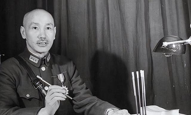 流行詞語最新動態(tài)2024，小巷深處的隱藏瑰寶亮相街頭潮流前線