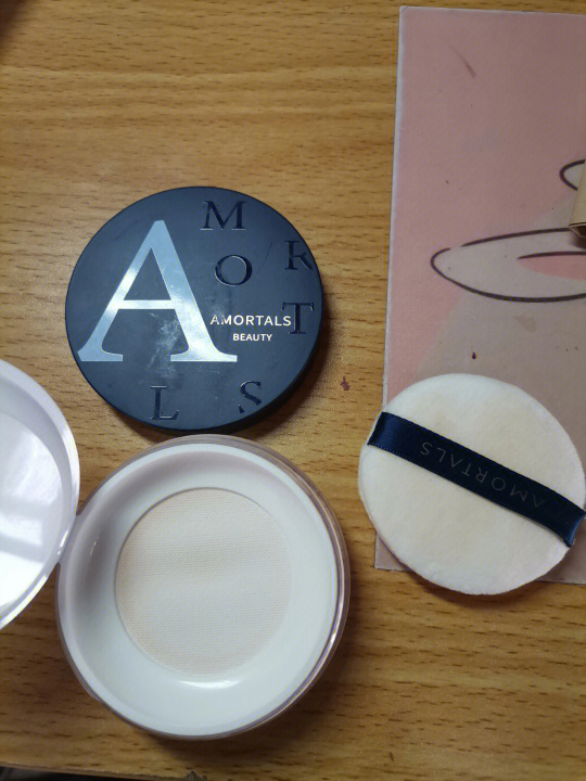 最新散粉測評，與自然美景同行，尋找內(nèi)心的寧靜與平和的妝容秘籍