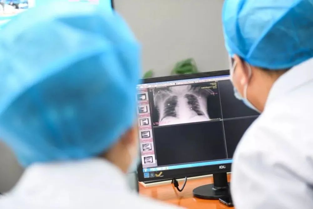 最新疫情動態(tài)圖，疫情與歡樂生活的交織