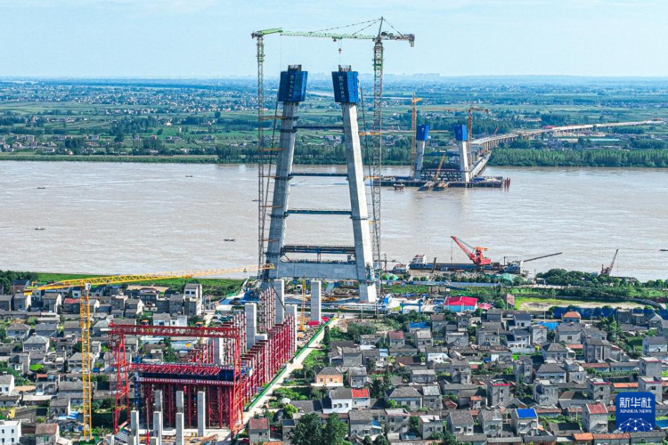 長江百里洲大橋最新進展，連接未來的橋梁，成就夢想的翅膀