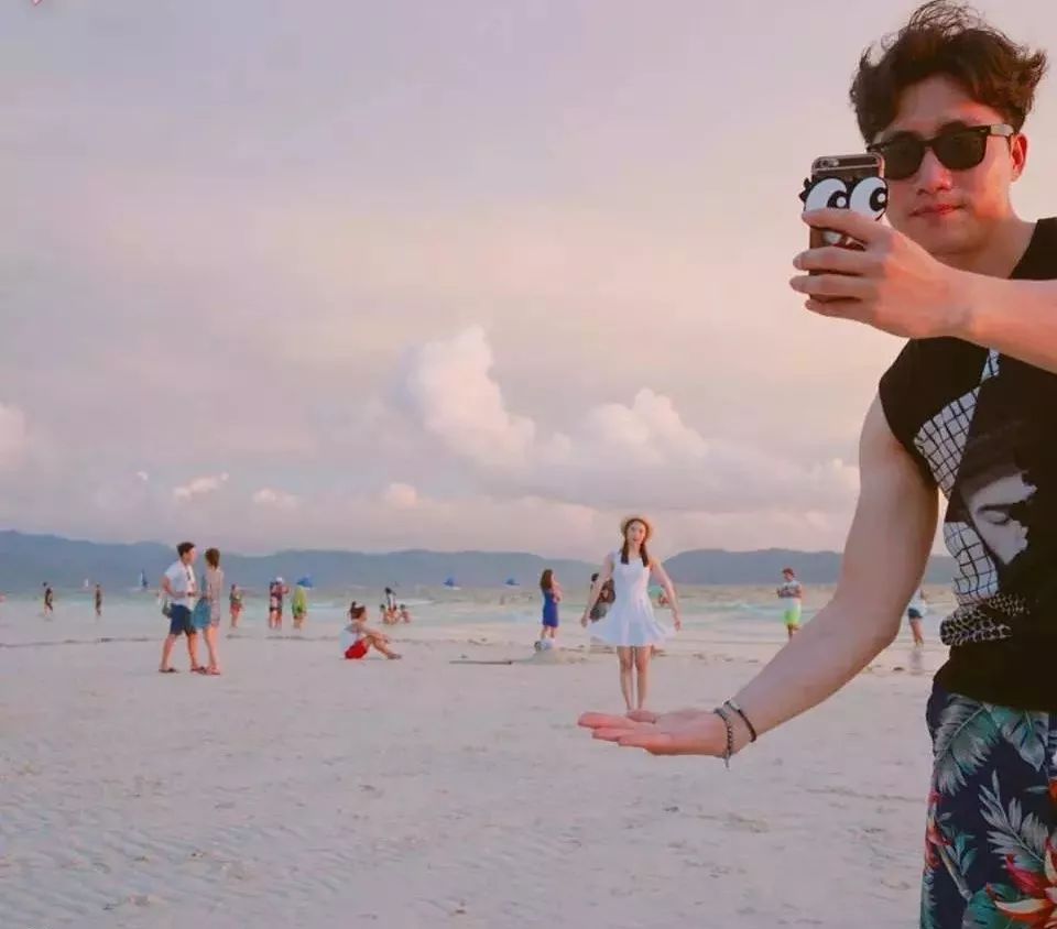 定格甜蜜時(shí)光，旅行情侶照記錄時(shí)代愛情印記