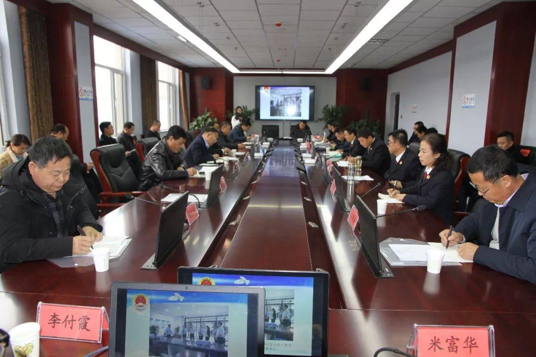 廢品回收新趨勢，小巷中的綠色奇遇之旅