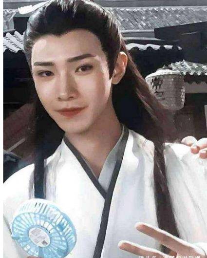 探尋舞臺與銀幕背后的藝術(shù)之旅，演員視鏡深度解析