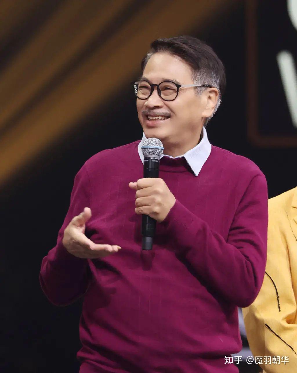 笑星男演員，從舞臺(tái)到心靈的自信閃耀之旅，成就感的追求之路