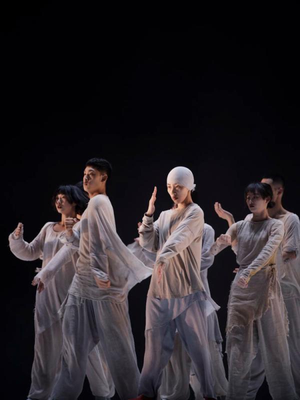 外國(guó)女明星名字大全，自然美景鼓舞之旅的明星閃耀之路