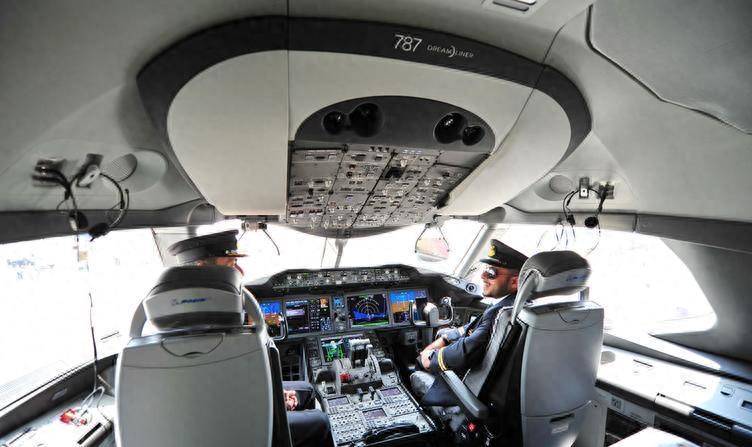 2013年飛機(jī)最新報(bào)價(jià)深度探討，以當(dāng)年市場(chǎng)為例