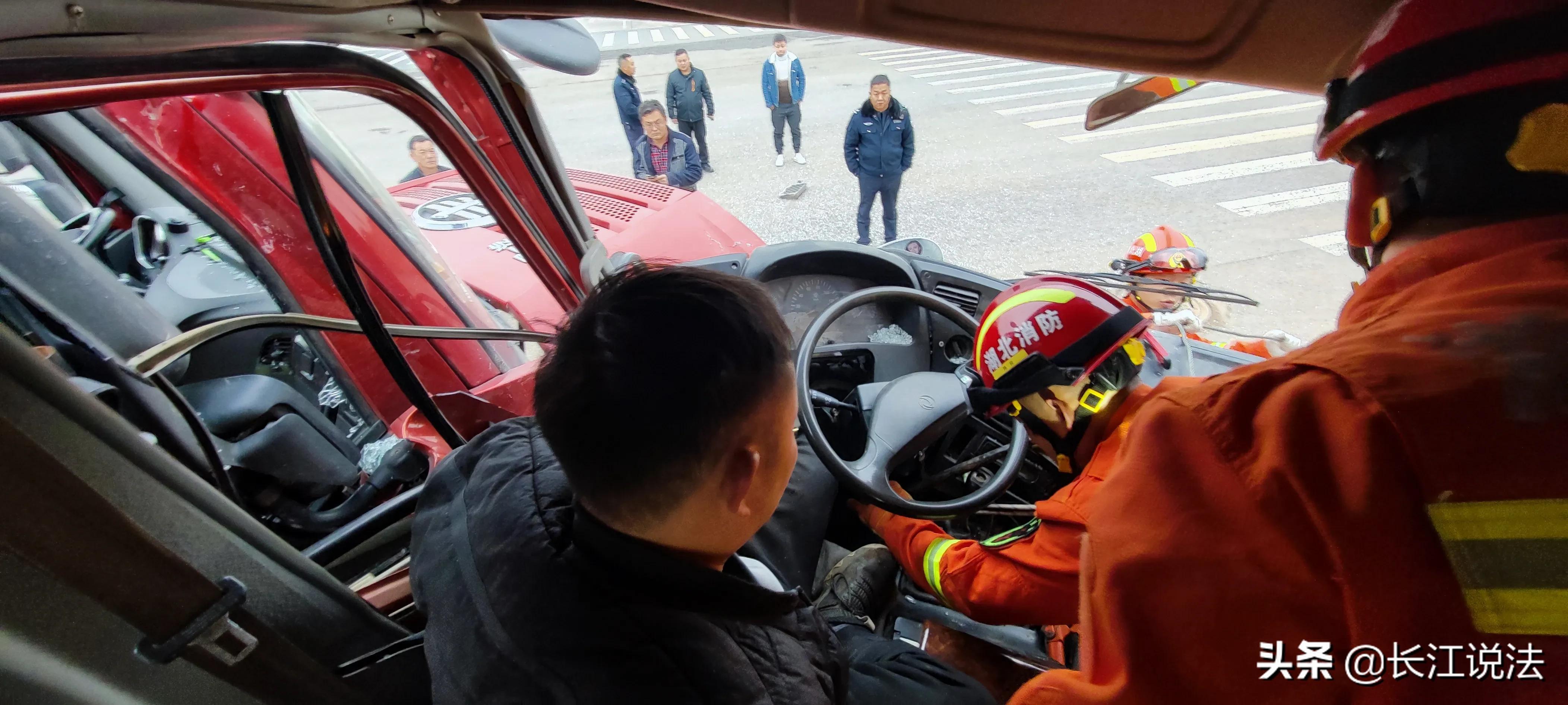 震撼！蘄春再現(xiàn)車禍悲劇，警鐘長鳴——2025最新車禍新聞