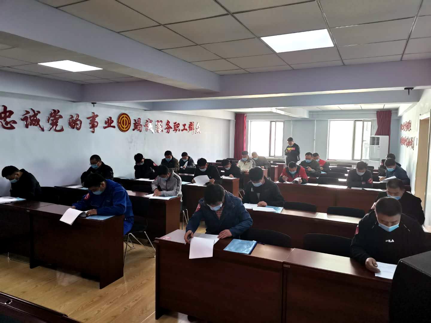 汽修技藝較量，時代的印記與技術(shù)的榮光競賽