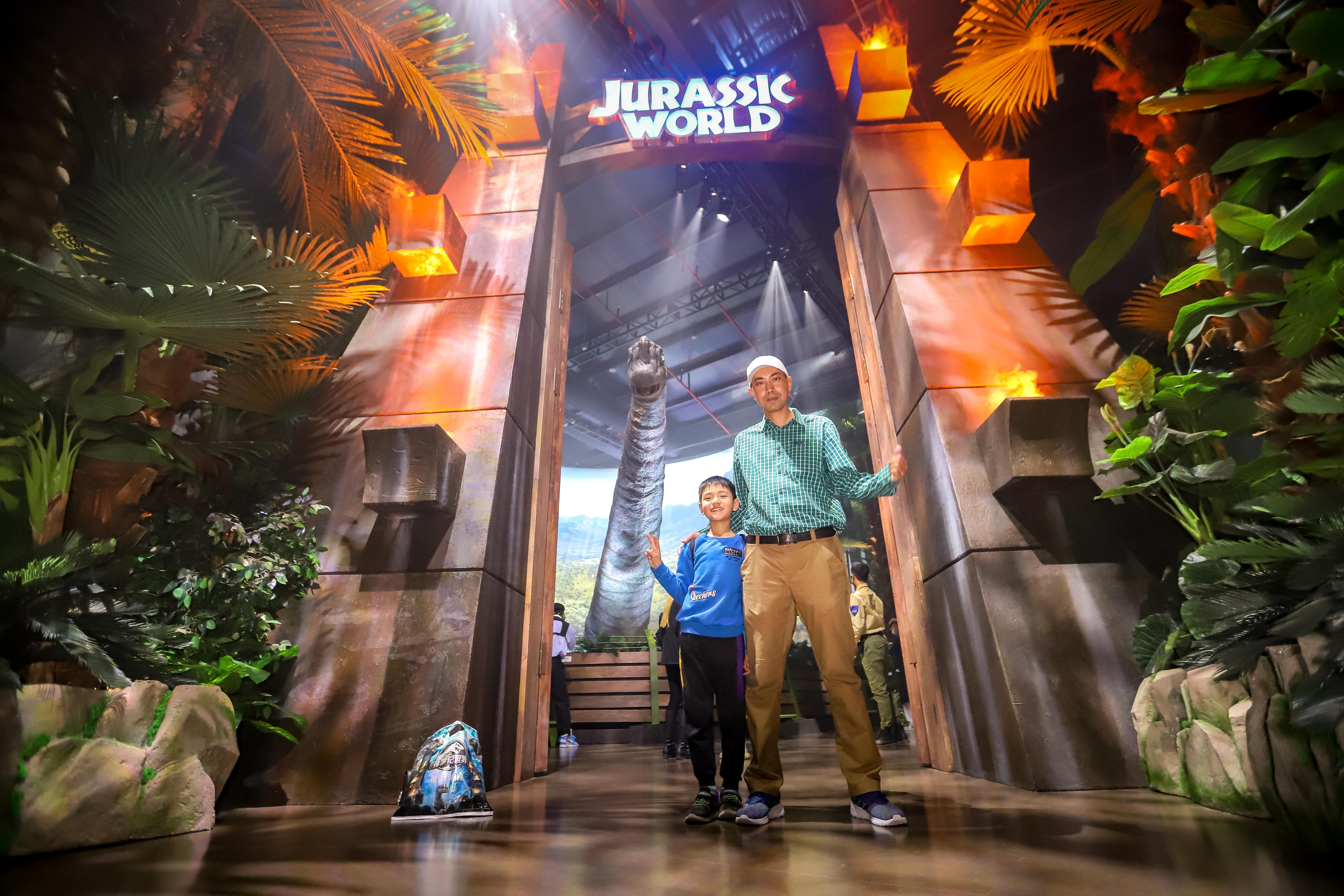 侏羅紀世界電影，自然探險之旅，探尋內(nèi)心平和與幽默的旅程