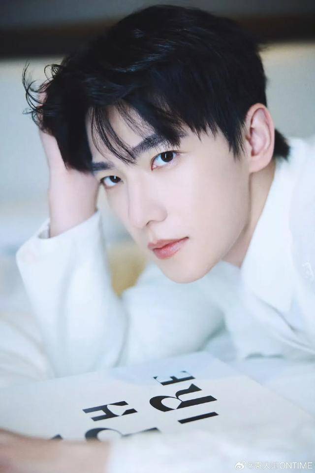 楊洋最新圖片大全，偶像魅力的多維解讀與展現(xiàn)