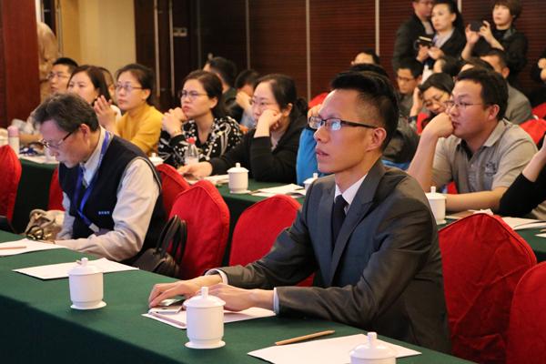 脫發(fā)最新進展，頭頂奇遇與友情力量的力量探索