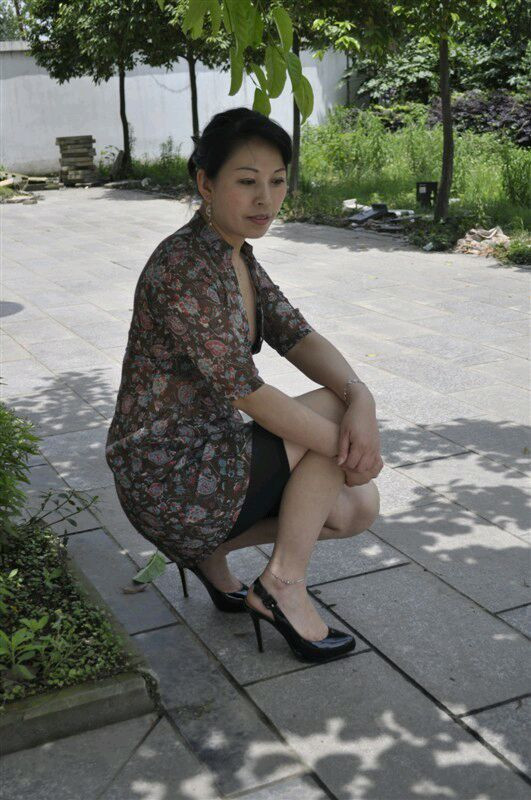 最新熟女論壇免費(fèi)，自信與成就感的蛻變，熟女們的勵(lì)志前行之路！