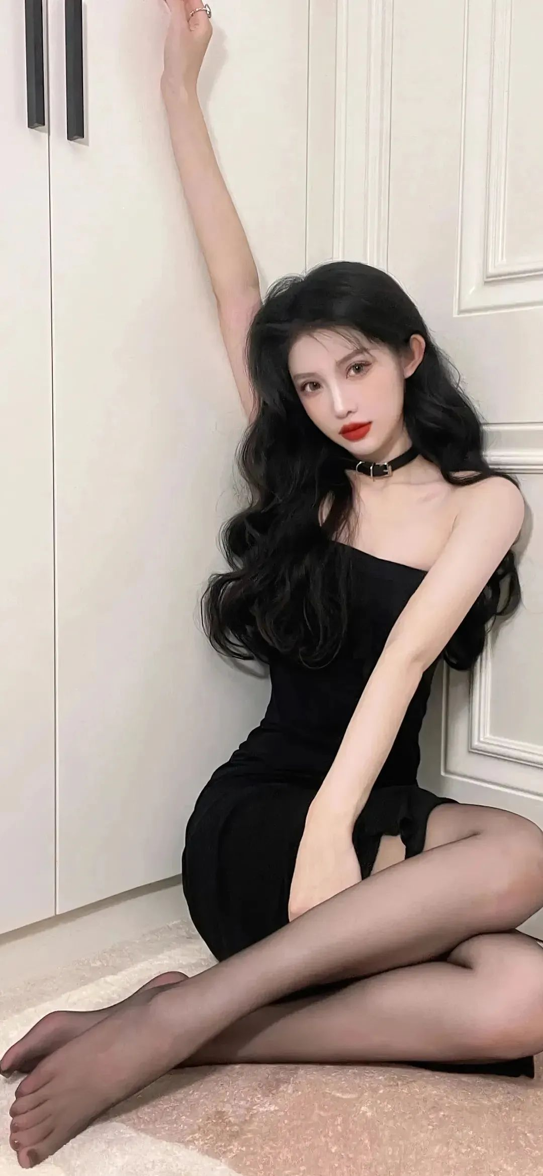 時尚美女圖片精選，最新潮流盡收眼底