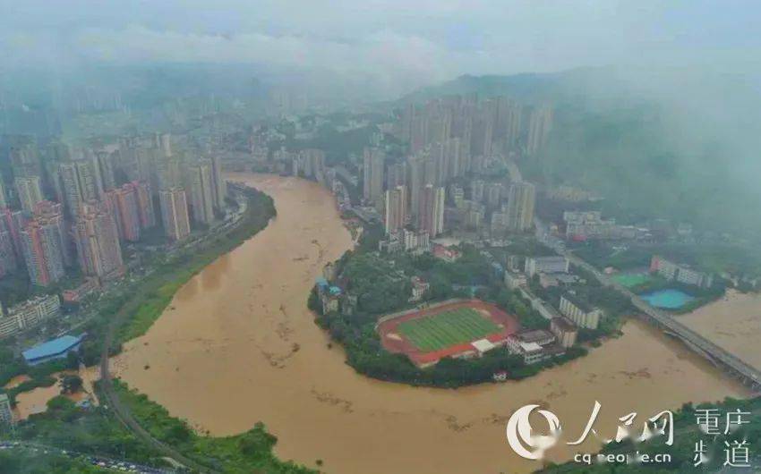 洪峰來襲，背景、事件、影響與時代重要性解析