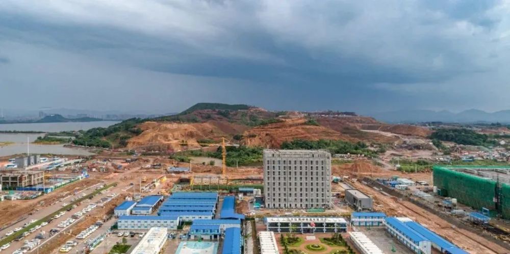 運(yùn)動(dòng)場(chǎng)館燈具 第75頁