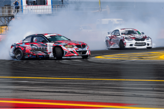 最新車漂移，漂移中的友情與家庭溫馨時刻