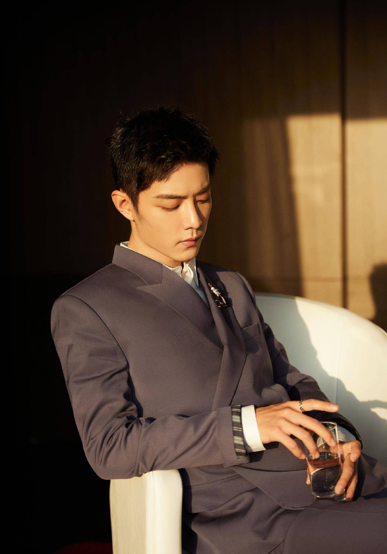 肖戰(zhàn)商務(wù)最新動態(tài)，自信與成就感的勵志之旅匯總