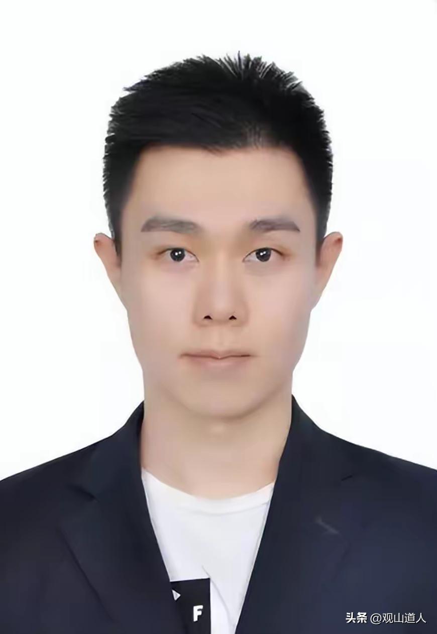 北大女生時(shí)尚搭配與技能提升，最新時(shí)尚包款指南