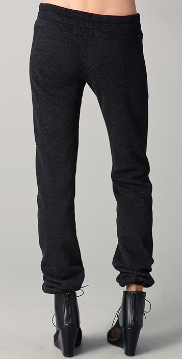 十字褲最新潮流，時(shí)尚潮流還是爭(zhēng)議話題？